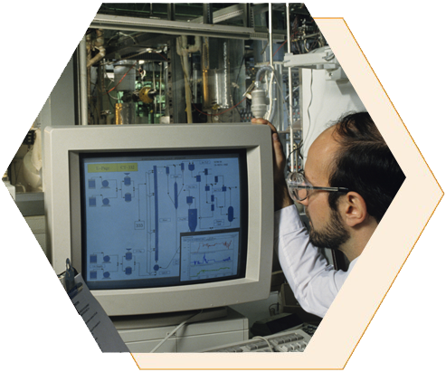 Aproveche los recursos naturales de la región, ¡la industria del petróleo y gas! ¿Qué mejor lugar para comenzar una carrera como técnico de geología y petróleo? Los técnicos ingenieros en electricidad y electrónica, conocidos comúnmente como técnicos en electricidad e instrumentación, son imprescindibles cuando se trata del funcionamiento continuo de muchas empresas. Instalan, mantienen y reparan equipos automatizados vitales para el funcionamiento de plantas industriales y de fabricación, además de compañías de generación de energía y sistemas de tuberías y muchas otras operaciones de alta tecnología. Los técnicos ingenieros en electricidad y electrónica están en constante demanda en la región de la Costa del Golfo de México. La demanda de técnicos en electricidad y electrónica se traduce en asombrosas oportunidades de empleo para personas que ingresan al mercado laboral, además de personas con conocimientos de electrónica que buscan cambiar de empleo. Aproveche los recursos naturales de la región, ¡la industria del petróleo y gas! ¿Qué mejor lugar para comenzar una carrera como técnico de geología y petróleo? Los técnicos ingenieros en electricidad y electrónica, conocidos comúnmente como técnicos en electricidad e instrumentación, son imprescindibles cuando se trata del funcionamiento continuo de muchas empresas. Instalan, mantienen y reparan equipos automatizados vitales para el funcionamiento de plantas industriales y de fabricación, además de compañías de generación de energía y sistemas de tuberías y muchas otras operaciones de alta tecnología. Los técnicos ingenieros en electricidad y electrónica están en constante demanda en la región de la Costa del Golfo de México. La demanda de técnicos en electricidad y electrónica se traduce en asombrosas oportunidades de empleo para personas que ingresan al mercado laboral, además de personas con conocimientos de electrónica que buscan cambiar de empleo.